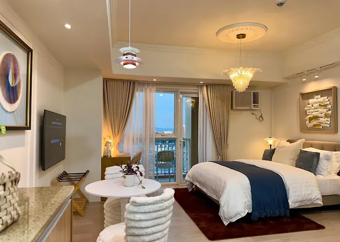 Chic At Venice Grand Canal Mall View Apartment Manila